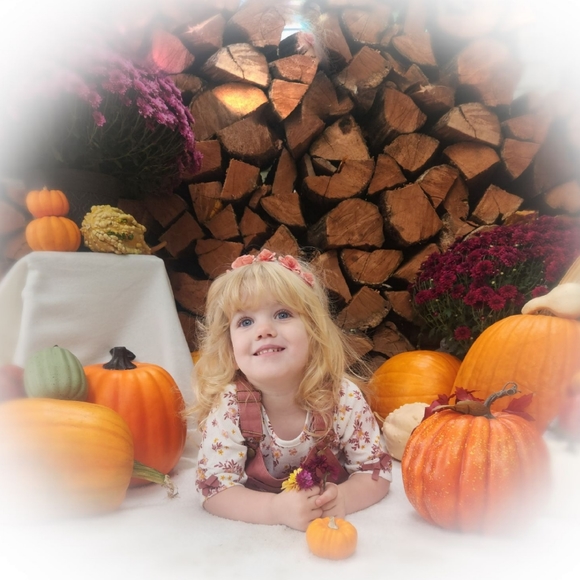 Meet your Posher, Caitlyn - Picture 2 of 10